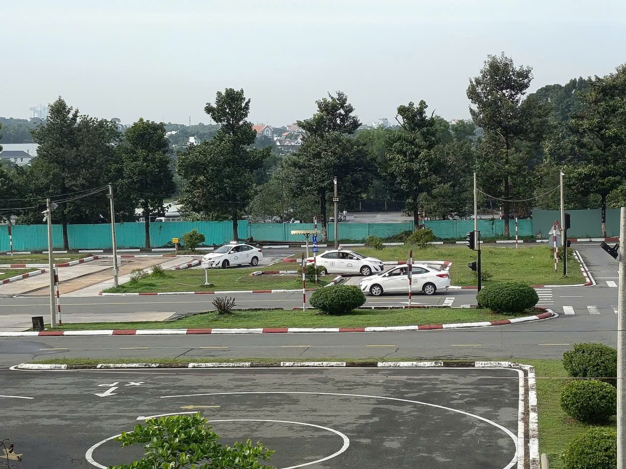 Học viên thực hành lái xe ô tô 1