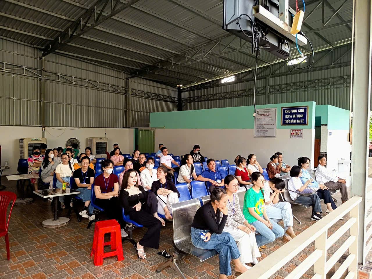 Học viên thực hành lái xe ô tô 8