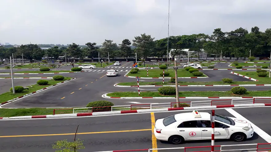 Sân tập sa hình ô tô hạng B tại Bình Dương